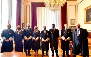 El Presidente del TSJ de Cataluña, el Fiscal Duperior, el Presidente de la Audiencia de Barcelona, la Decana del Ilustre Colegio de Abogados de Catalunya, el Decano de los Procuradores de Catalunya y la Decana de los Juzgados de Barcelona